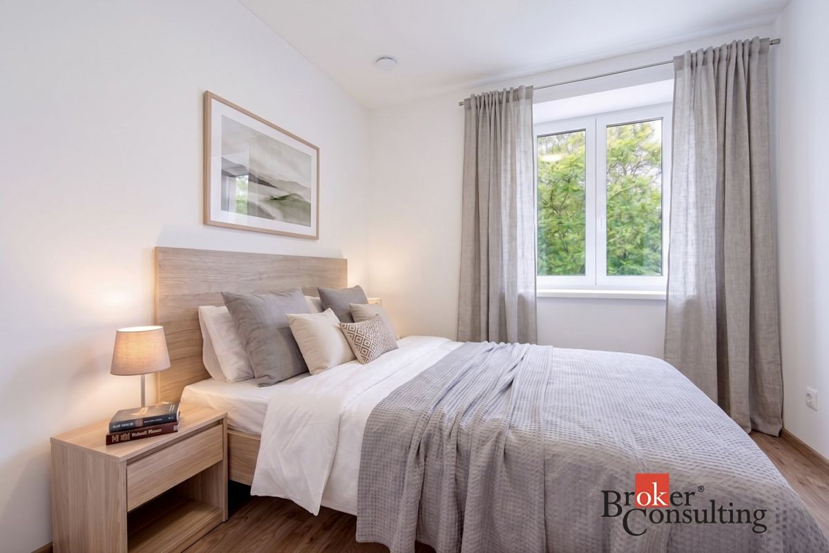 Pronájem bytu 2+kk 44 m² – fotografie 4