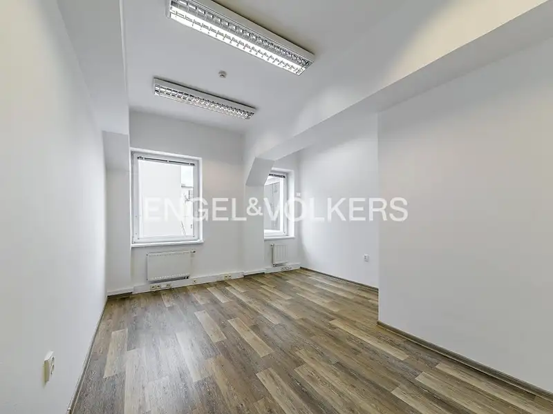 Pronájem kanceláře 19 m², Praha – náhled fotky 1