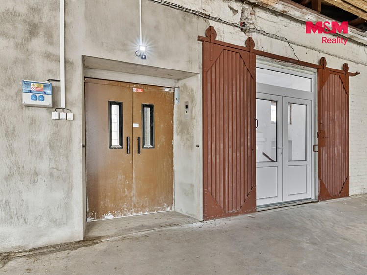 Pronájem komerčního prostoru, 884 m² (8 z 14)