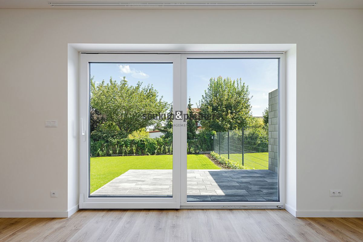 Pronájem rodinného domu 193 m², pozemek 468 m² – fotografie 4