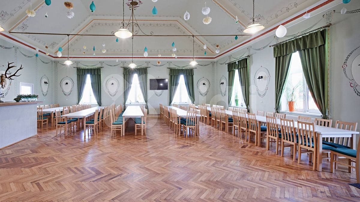 Prodej rodinného domu 490 m², pozemek 2332 m² – fotografie 4