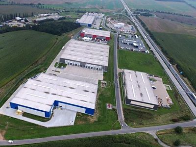 Pronájem skladového prostoru 5460 m²
