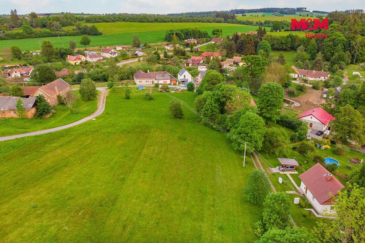 Prodej stavebního pozemku 1438 m² – fotografie 2