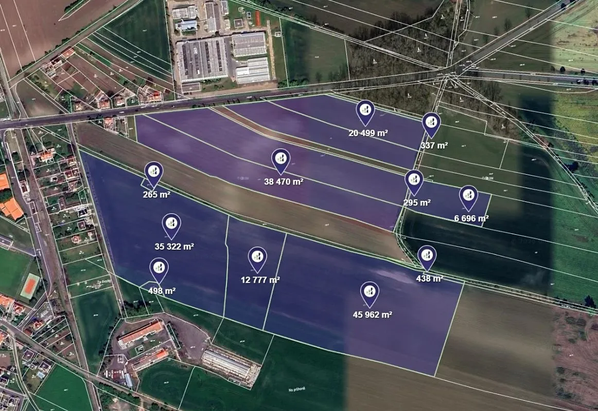 Prodej komerčního pozemku 174942 m²