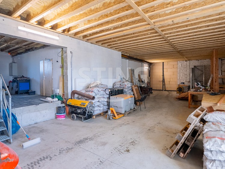 Комерційне приміщення на продаж, 1 100 м² (18 з 29)