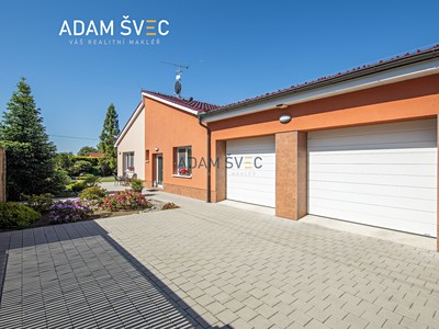 Prodej  rodinného domu 359 m², pozemek 2 576 m²