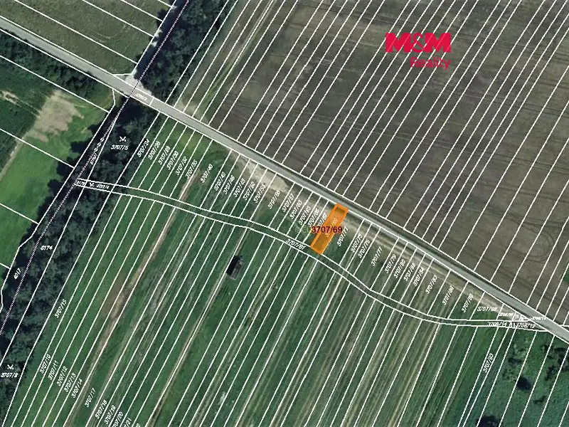 Prodej pole 111 m², Vracov – náhled fotky 1