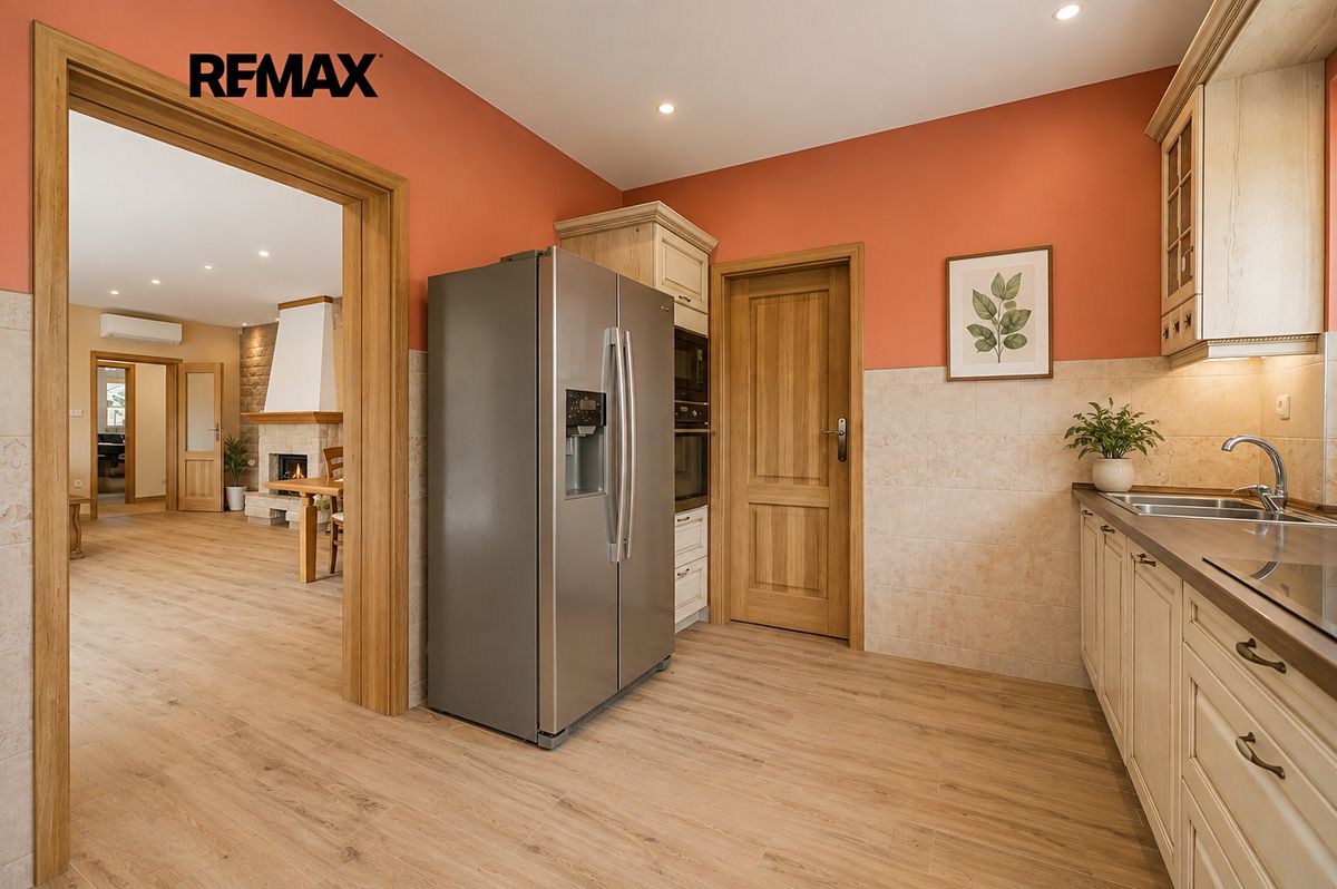 Prodej rodinného domu 344 m², pozemek 1575 m² – fotografie 4