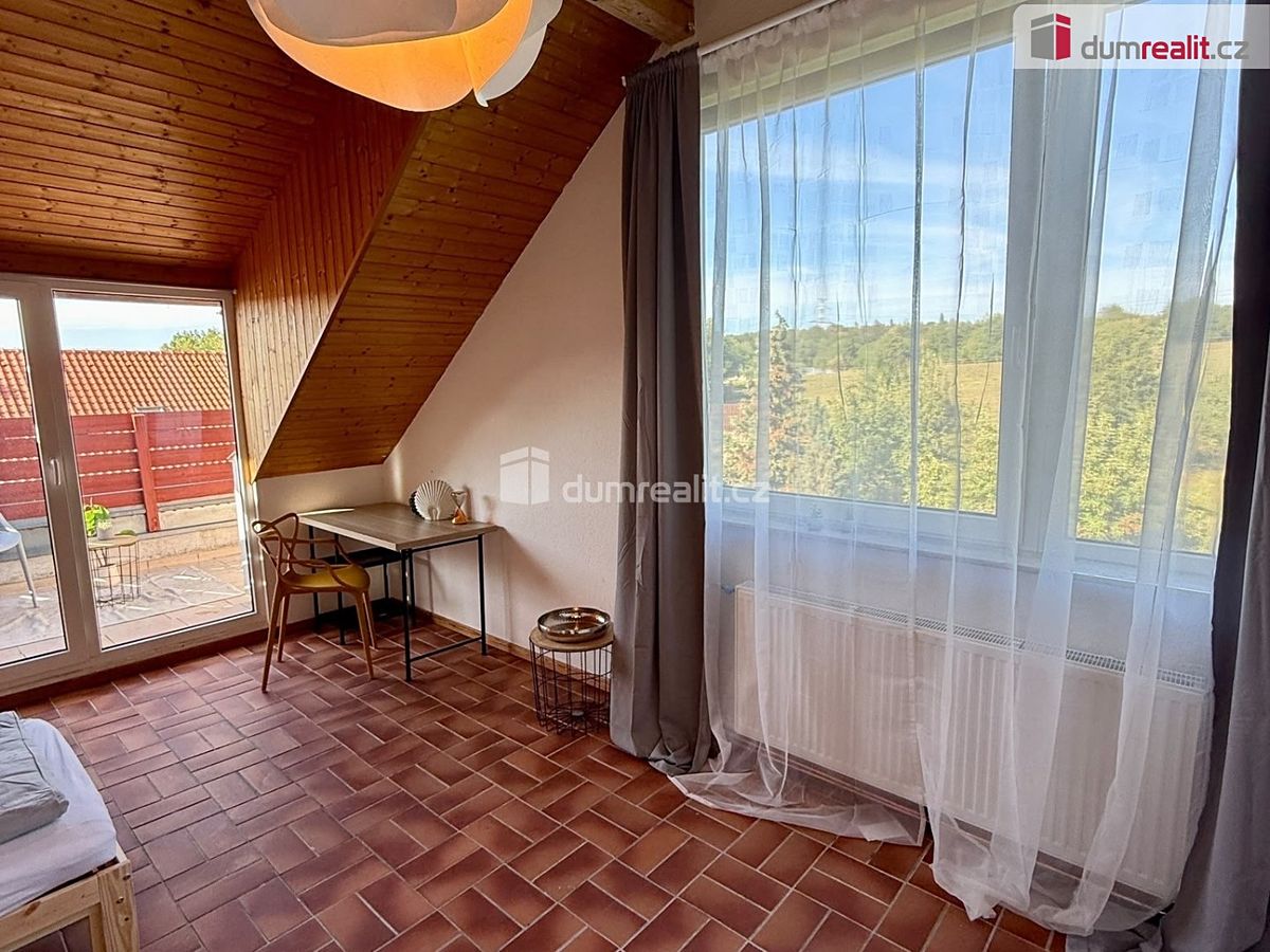 Pronájem bytu pokoje 14 m² – fotografie 5