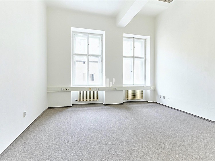Комерційне приміщення в оренду, 180 м² (2 з 10)
