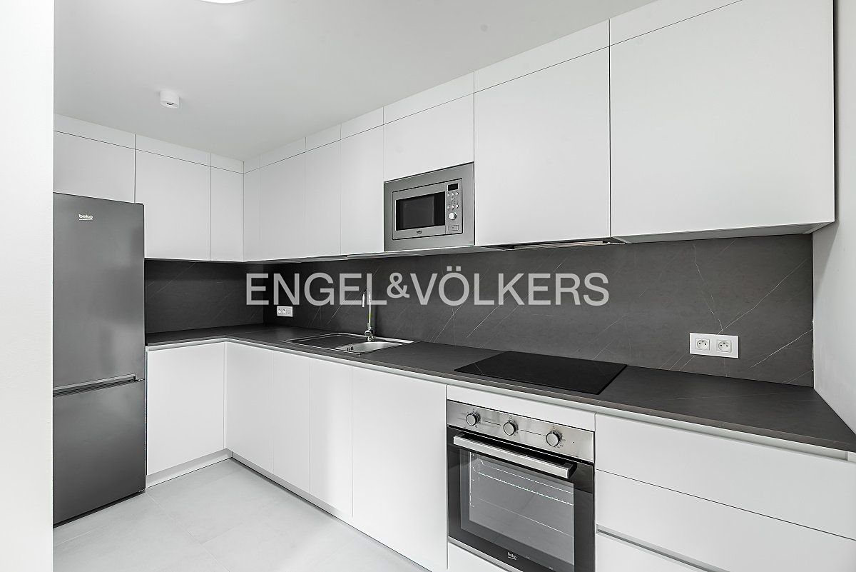 Pronájem bytu 4+kk 118 m² – fotografie 2