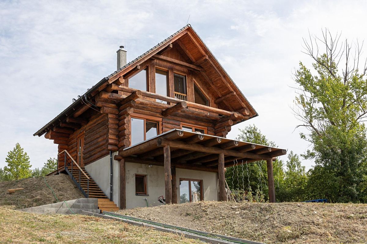 Prodej rodinného domu 122 m², pozemek 1322 m²