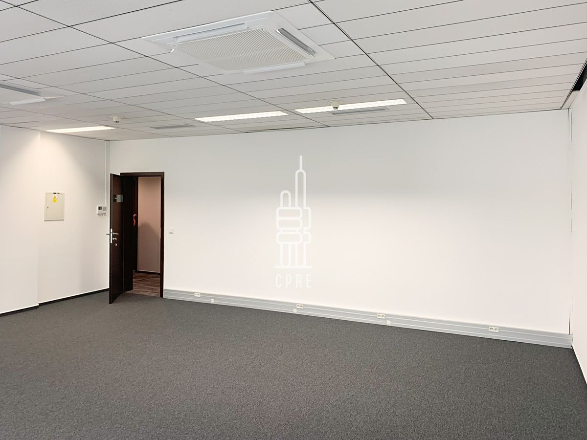 Pronájem kanceláře 135 m² – fotografie 5
