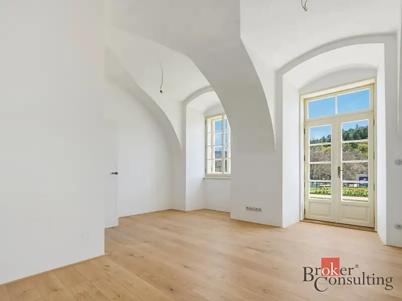 Prodej bytu 2+kk 88 m², Jince – náhled fotky 1