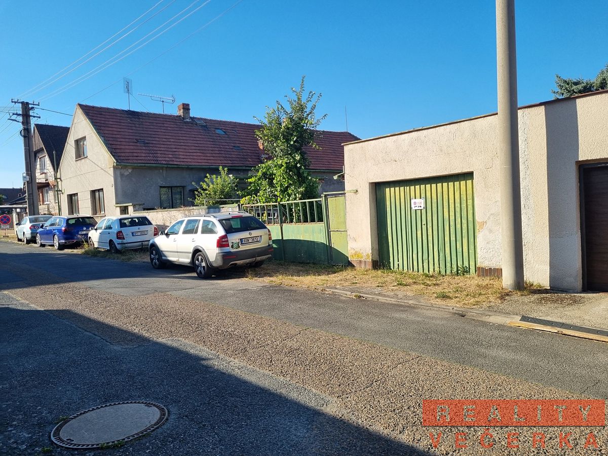 Prodej rodinného domu 180 m², pozemek 702 m² – fotografie 3