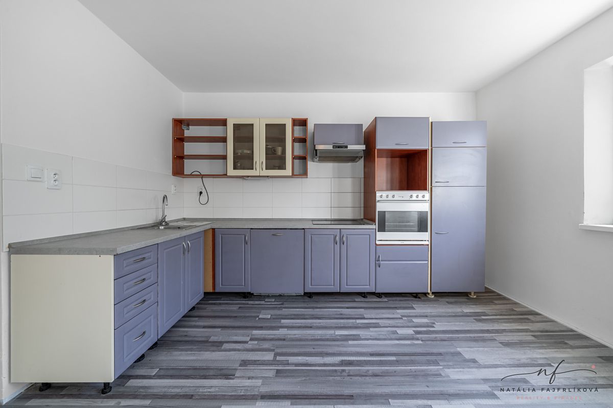 Prodej vícegeneračního domu 170 m², pozemek 431 m² – fotografie 2
