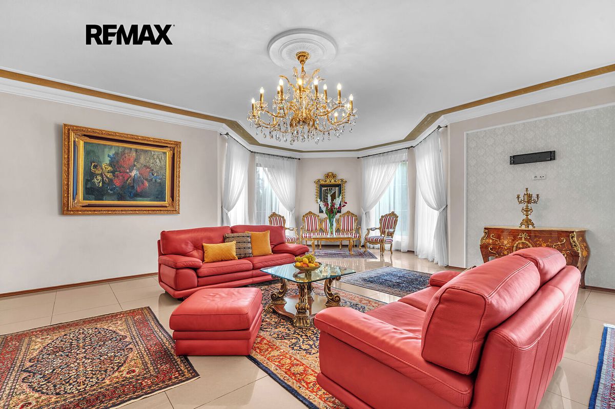 Prodej rodinného domu 285 m², pozemek 968 m² – fotografie 3