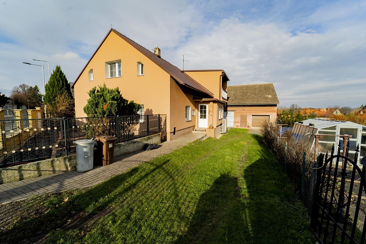 Prodej vícegeneračního domu 180 m², pozemek 657 m²