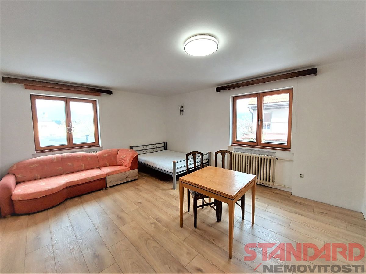 Pronájem bytu 1+1 37 m² – fotografie 2