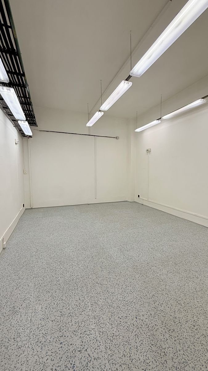 Pronájem skladového prostoru 57 m² – fotografie 3