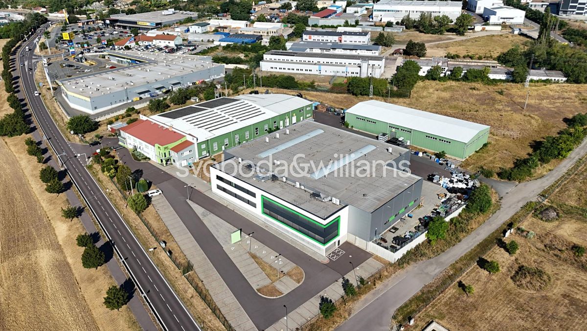 Pronájem skladového prostoru 4204 m²