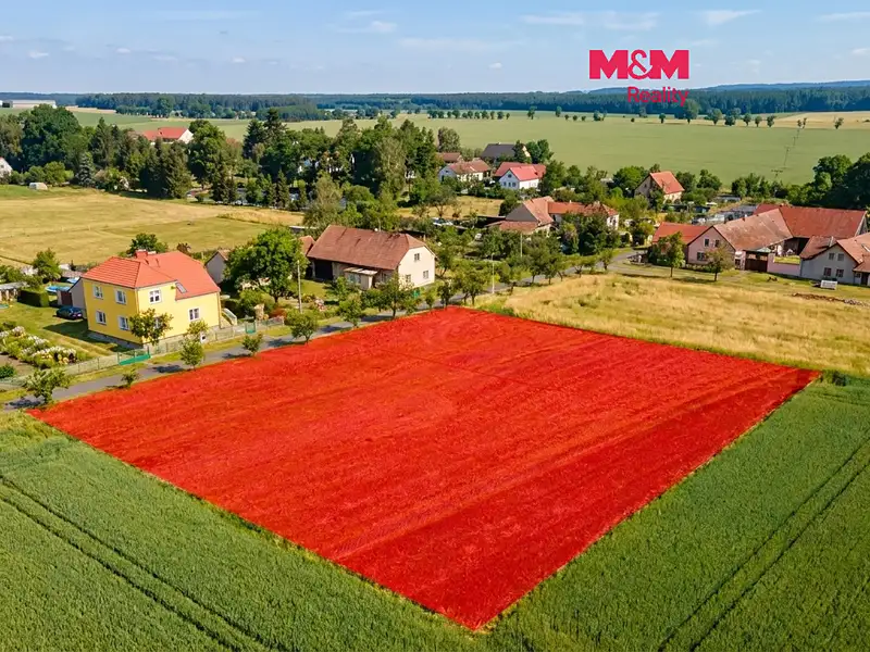 Prodej stavebního pozemku 3009 m², Radhošť – náhled fotky 1