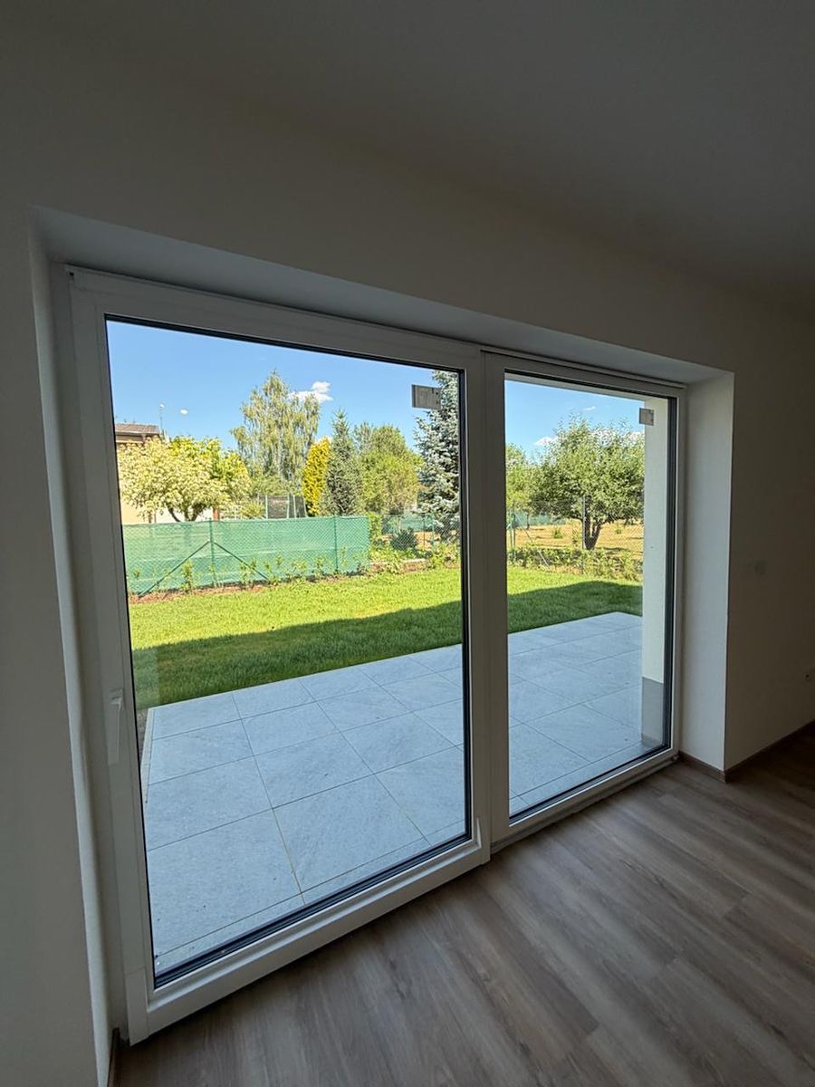 Pronájem bytu 2+kk 45 m² – fotografie 3