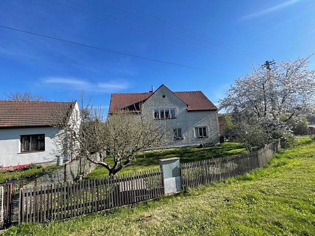 Prodej rodinného domu 237 m², pozemek 250 m²
