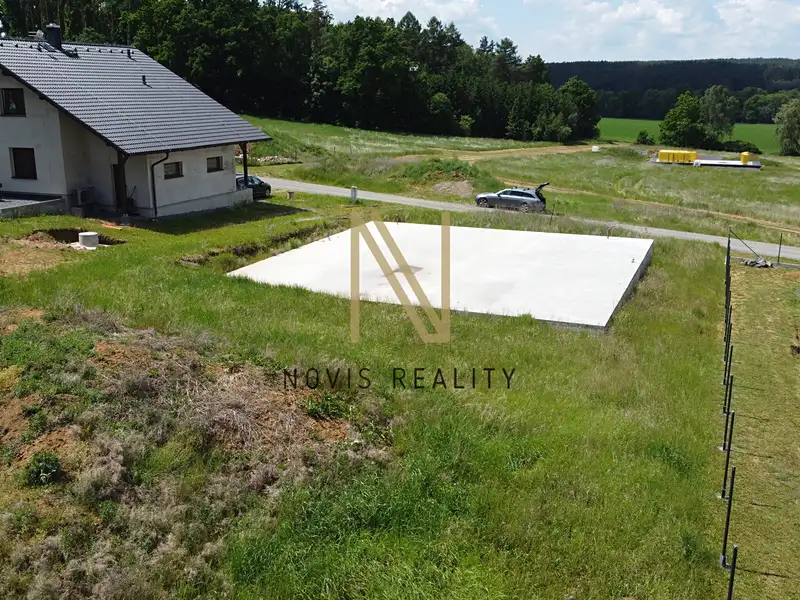 Prodej stavebního pozemku 964 m², Osvračín – náhled fotky 3