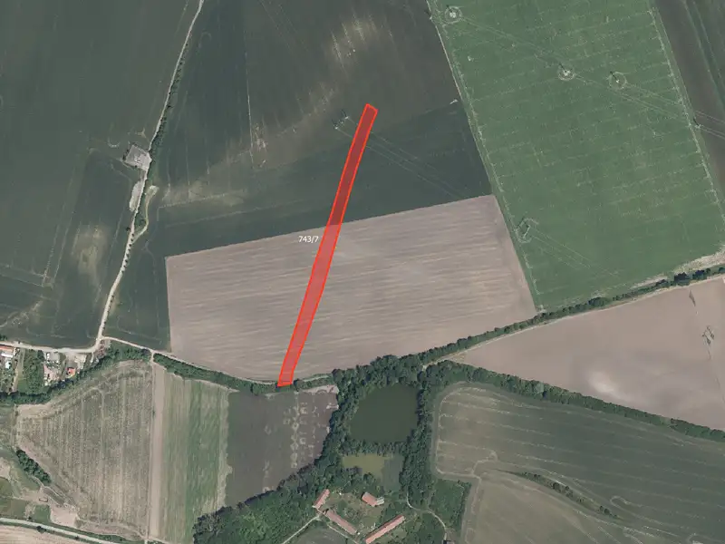 Prodej pole 10920 m², Vykáň – náhled fotky 1