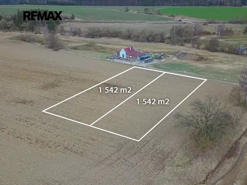 Prodej stavebního pozemku 1542 m², Peč – náhled fotky 2