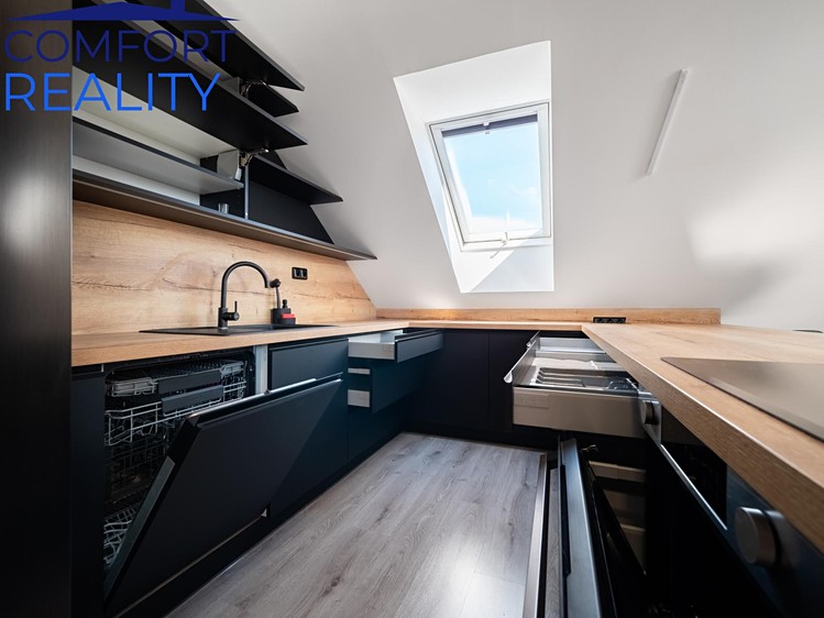 Pronájem bytu 3+kk, 80 m² (11 z 18)