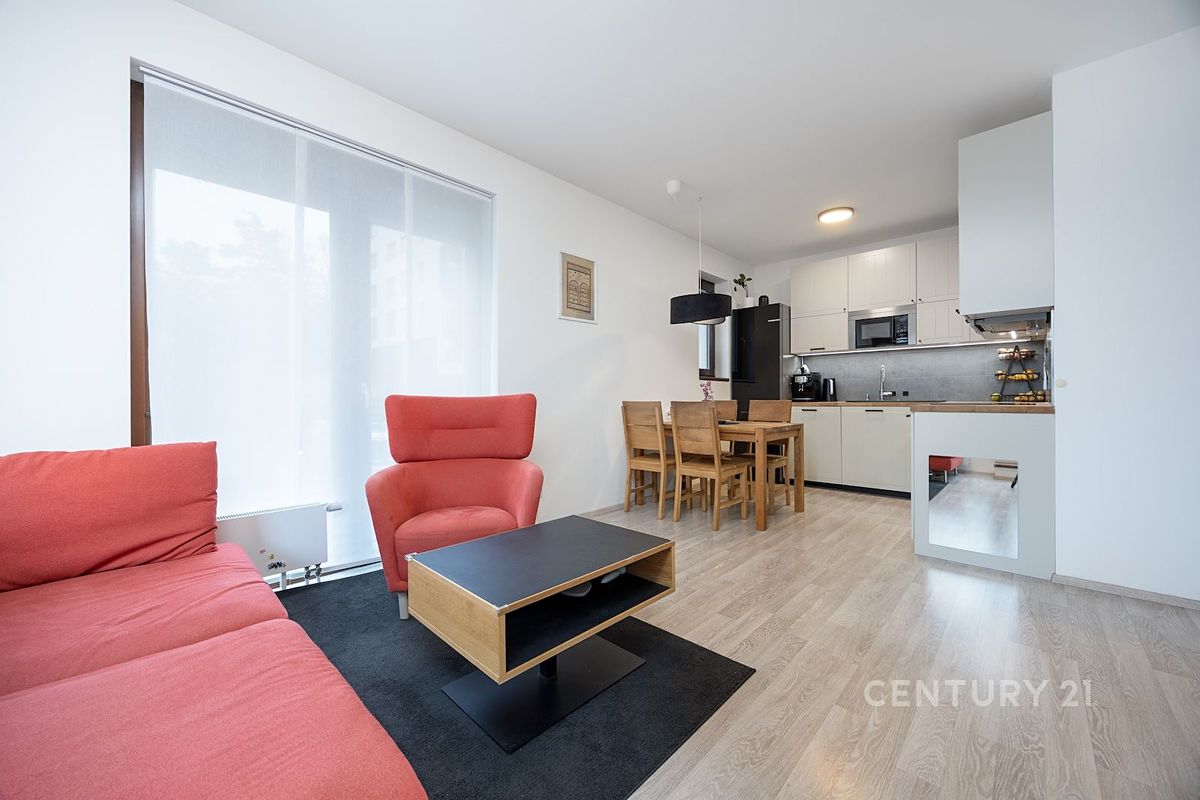 Pronájem bytu 2+kk 51 m² – fotografie 2