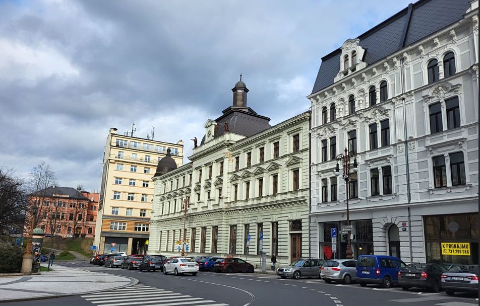 Pronájem kanceláře 266 m² – fotografie 2