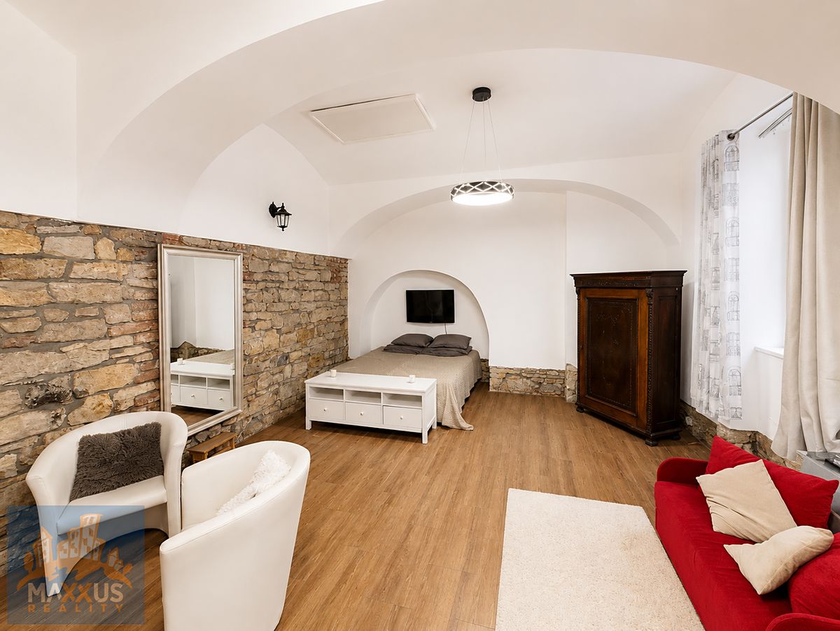 Pronájem bytu 1+1 49 m²