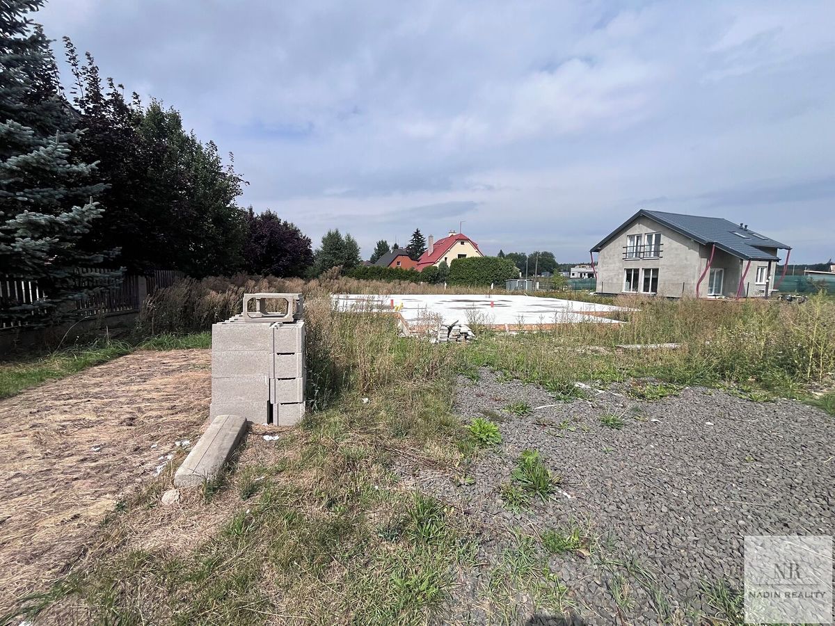 Prodej stavebního pozemku 910 m² – fotografie 5