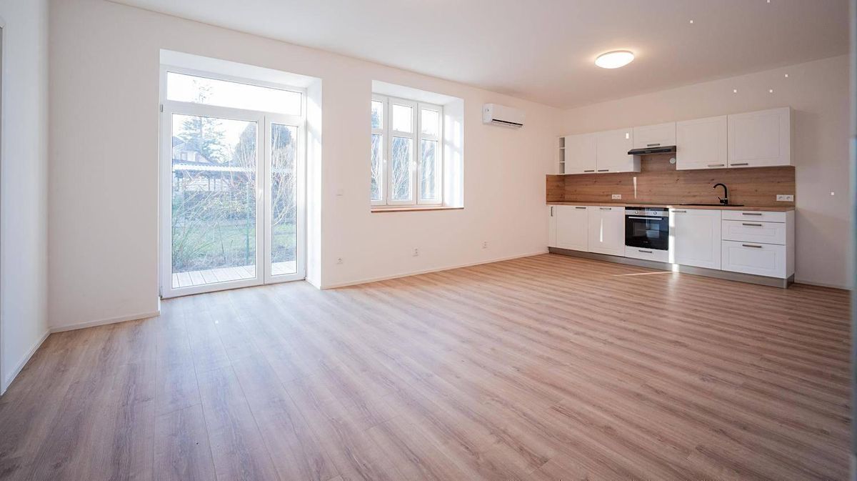 Prodej rodinného domu 218 m², pozemek 307 m² – fotografie 4