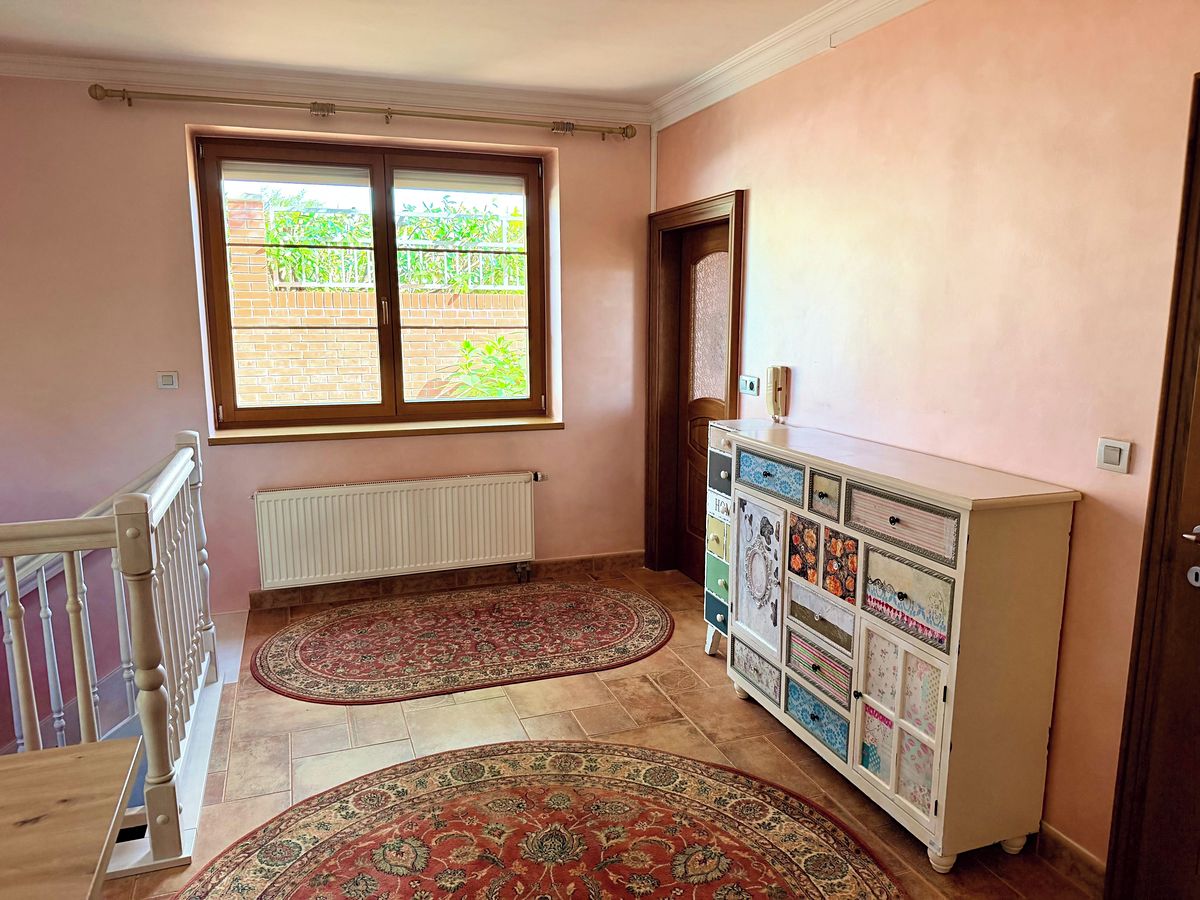 Pronájem bytu 2+kk 70 m² – fotografie 3
