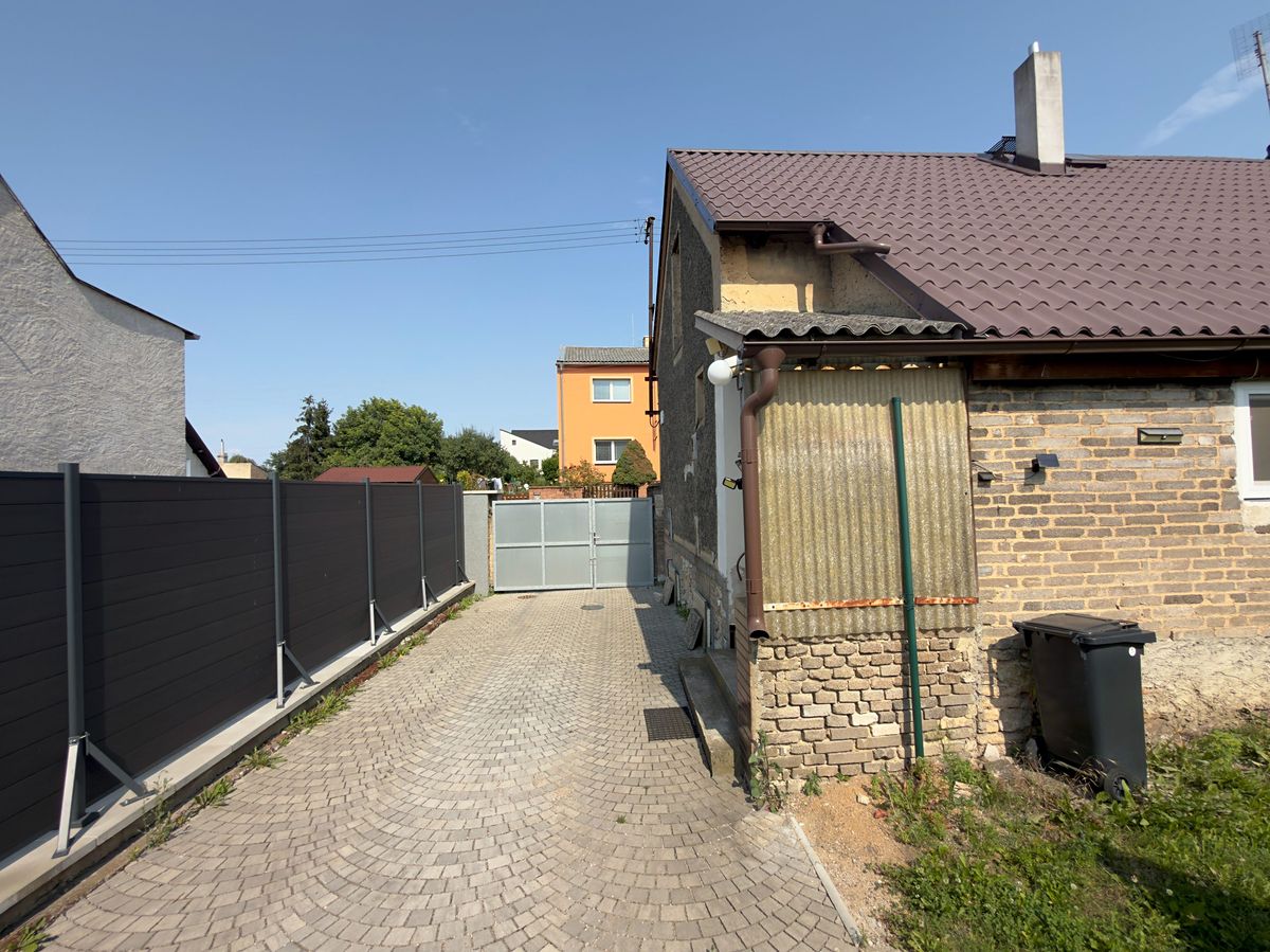 Prodej rodinného domu 60 m², pozemek 723 m² – fotografie 2