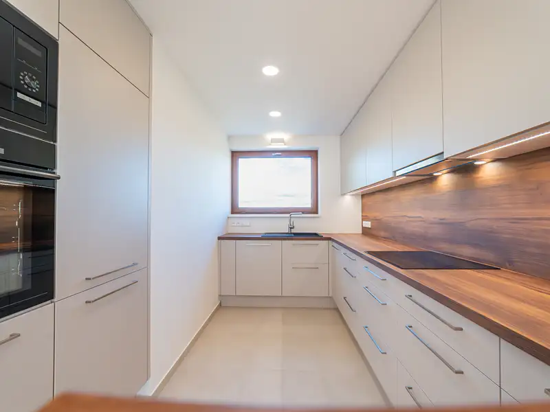 Prodej rodinného domu 106 m², pozemek 1000 m², Mořina – náhled fotky 3