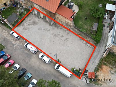 Pronájem komerčního pozemku 348 m²