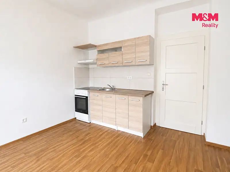 Prodej bytu 1+kk 33 m², Praha – náhled fotky 2