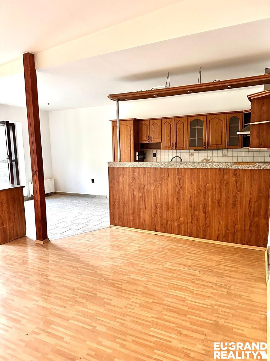 Prodej rodinného domu 162 m², pozemek 528 m² – fotografie 5