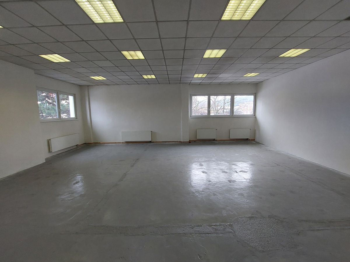 Pronájem kanceláře 141 m²
