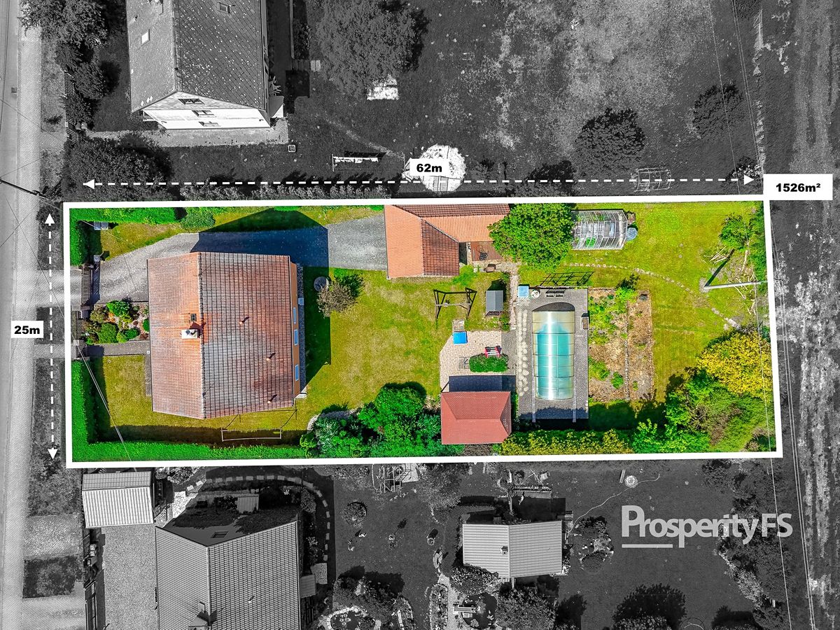 Prodej rodinného domu 206 m², pozemek 1318 m² – fotografie 4