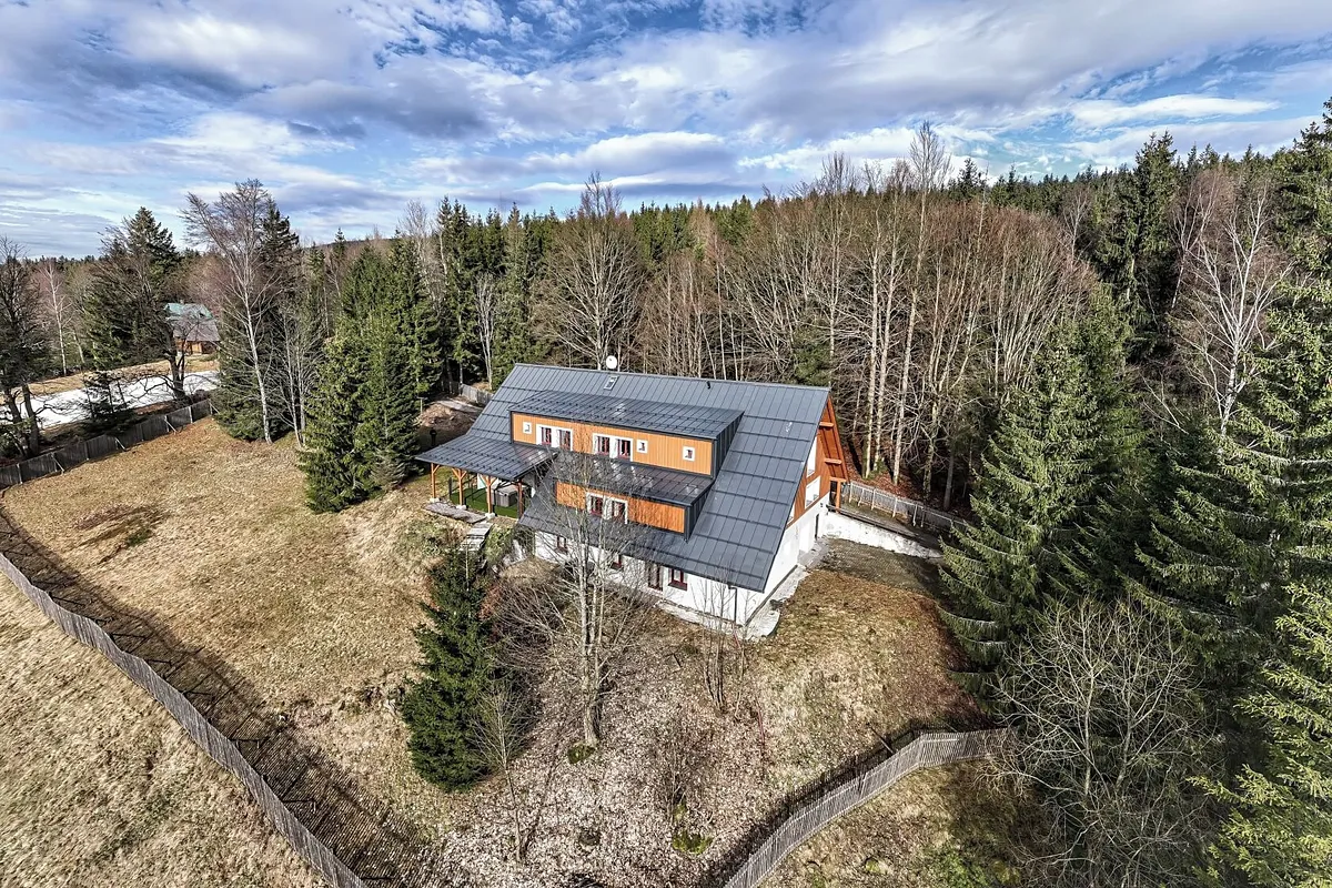 Prodej vily 500 m², pozemek 3222 m²