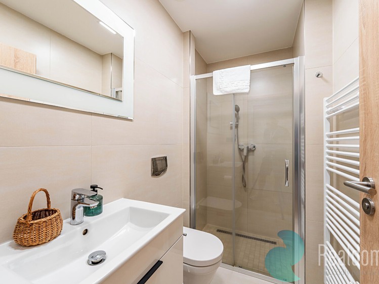 Prodej komerčního prostoru, 953 m² (33 z 52)
