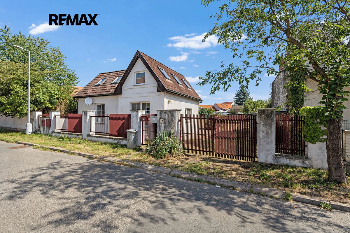 Prodej rodinného domu 110 m², pozemek 619 m² – fotografie 2