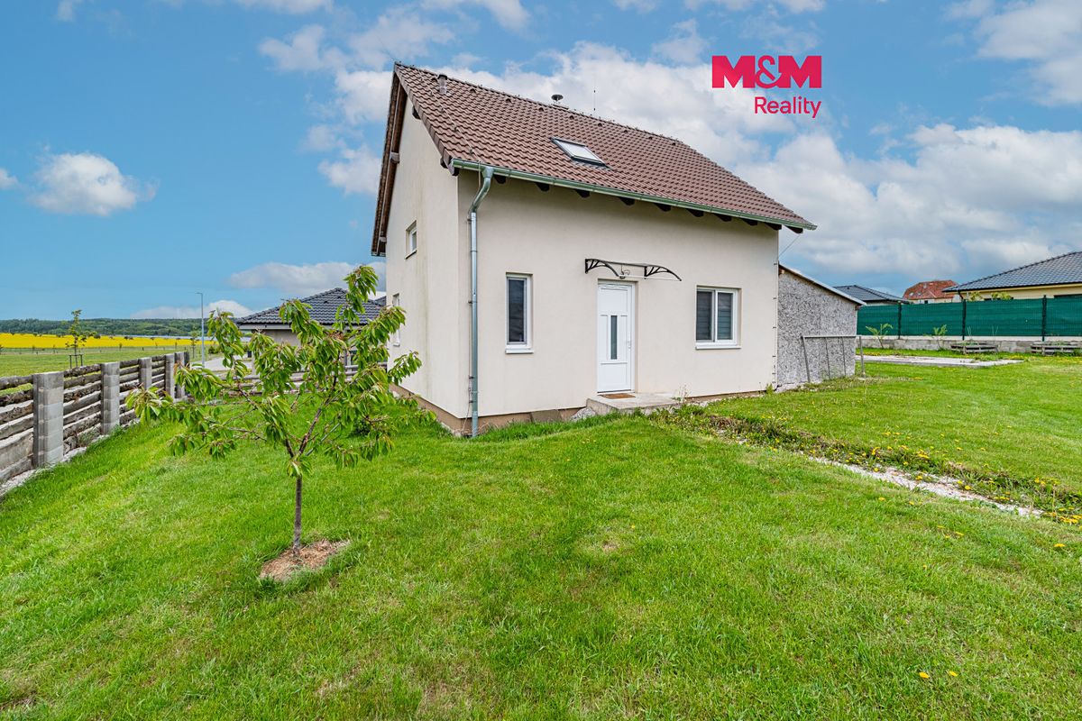 Prodej rodinného domu 88 m², pozemek 972 m²
