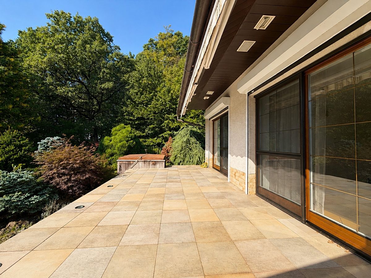 Prodej vily 423 m², pozemek 737 m² – fotografie 3